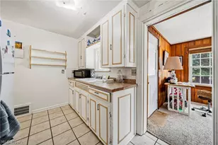 134 E 293rd St, Willowick, OH 44095 - Photo 10