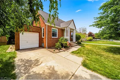 134 E 293rd Street, Willowick, OH 44095 - Photo 2
