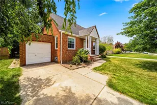 134 E 293rd St, Willowick, OH 44095 - Photo 2