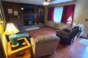 171 Pyle Pl, Adena, OH 43901 - Photo 8