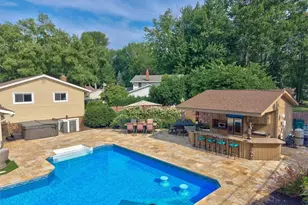 8230 Yorkshire Dr, Mentor, OH 44060 - Photo 48