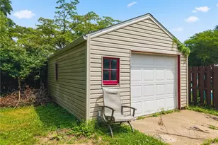 351 Hoover Ave, Akron, OH 44312 - Photo 4