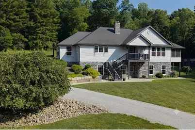 13862 Lawnfield Street SW, Beach City, OH 44608 - Photo 2