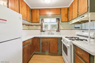 225 Boston St, Washingtonville, OH 44490 - Photo 6