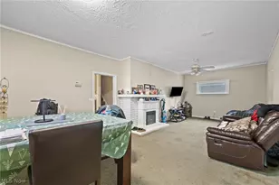 250 Plymouth Rd, Eastlake, OH 44095 - Photo 8