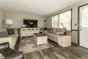 10219 Lola Ct, Concord Twp, OH 44077 - Photo 4