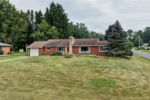 3122 Sweitzer St NW, Uniontown, OH 44685 - Photo 4