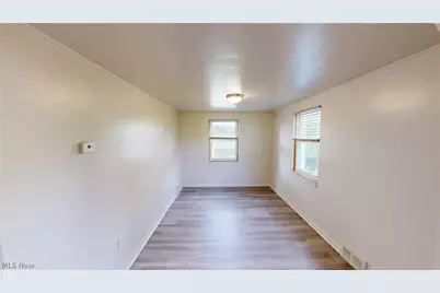 34 W Lewis Street, Struthers, OH 44471 - Photo 10