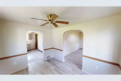 34 W Lewis Street, Struthers, OH 44471 - Photo 8