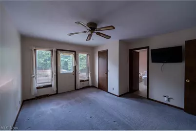 29451 Sayle Drive, Willoughby Hills, OH 44092 - Photo 14