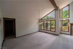 29451 Sayle Dr, Willoughby Hills, OH 44092 - Photo 8