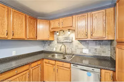 223 Davenport Avenue, Akron, OH 44312 - Photo 8