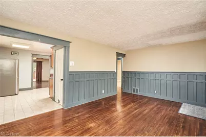223 Davenport Avenue, Akron, OH 44312 - Photo 4