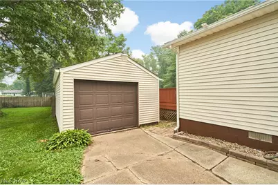 223 Davenport Avenue, Akron, OH 44312 - Photo 22