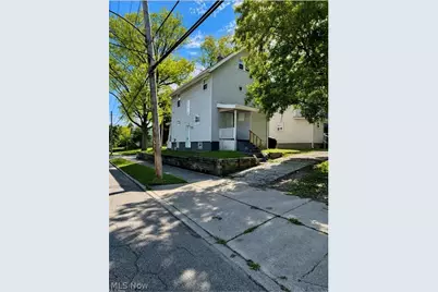 985 Bloomfield Avenue, Akron, OH 44302 - Photo 2