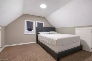985 Bloomfield Ave, Akron, OH 44302 - Photo 12