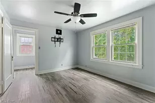 4222 Chester Dr, Youngstown, OH 44512 - Photo 6