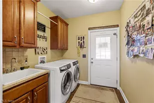 1805 E Western Reserve Rd, Youngstown, OH 44514 - Photo 18