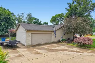 3295 Waterside Dr, Akron, OH 44319 - Photo 4