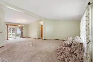 3295 Waterside Dr, Akron, OH 44319 - Photo 8