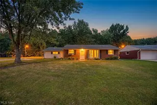 107 Hyder Dr, Madison, OH 44057 - Photo 2