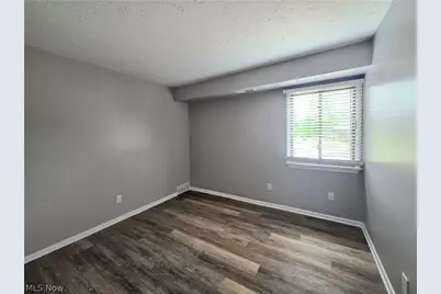 4615 Oak Hill Boulevard #208, Lorain, OH 44053 - Photo 12