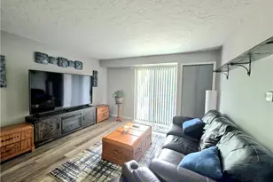 4615 Oakhill Blvd, Lorain, OH 44053 - Photo 4