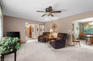 56062 Governor Dr, Bellaire, OH 43906 - Photo 4