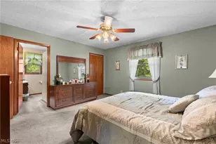 56062 Governor Dr, Bellaire, OH 43906 - Photo 12
