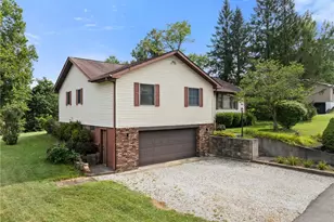 56062 Governor Dr, Bellaire, OH 43906 - Photo 2