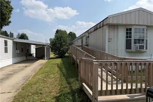 129 Harold Dr, Ashland, OH 44805 - Photo 2