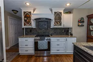 300 Lakeview Cir, Aurora, OH 44202 - Photo 22