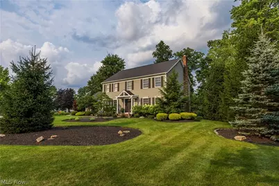 300 Lakeview Circle, Aurora, OH 44202 - Photo 2