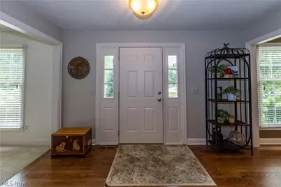 300 Lakeview Circle, Aurora, OH 44202 - Photo 6