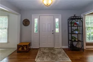 300 Lakeview Cir, Aurora, OH 44202 - Photo 6