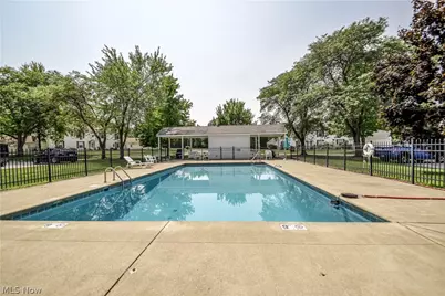 551 Heritage Square, Jefferson, OH 44047 - Photo 2
