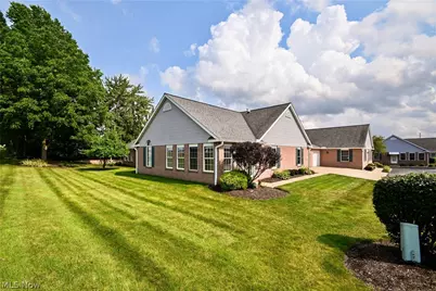 12782 Forsythia Avenue NW, Uniontown, OH 44685 - Photo 2