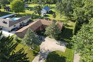 43254 Dellefield Rd, Elyria, OH 44035 - Photo 2