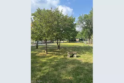 829 Whitcomb Road, Loveland, OH 44110 - Photo 10