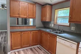 4871 Edwards Dr, Geneva, OH 44041 - Photo 6