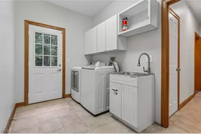 10685 Robert Lane, Chagrin Falls, OH 44023 - Photo 38