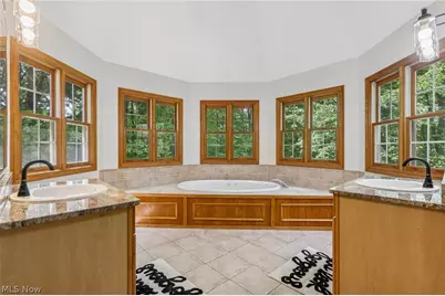10685 Robert Lane, Chagrin Falls, OH 44023 - Photo 26