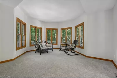 10685 Robert Lane, Chagrin Falls, OH 44023 - Photo 8