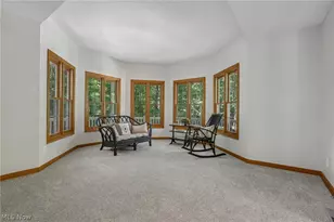 10685 Robert Ln, Chagrin Falls, OH 44023 - Photo 8