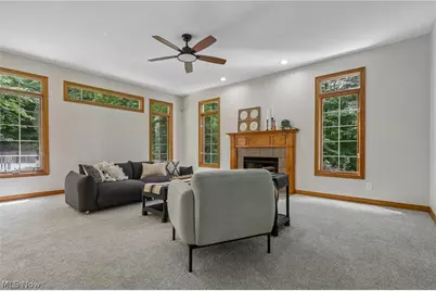10685 Robert Lane, Chagrin Falls, OH 44023 - Photo 6