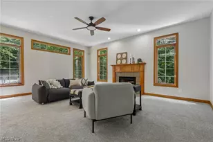 10685 Robert Ln, Chagrin Falls, OH 44023 - Photo 6