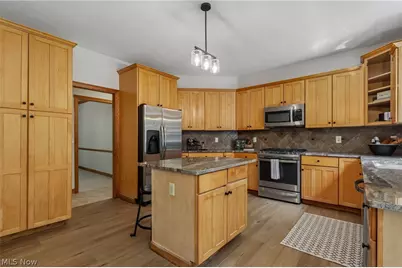 10685 Robert Lane, Chagrin Falls, OH 44023 - Photo 16