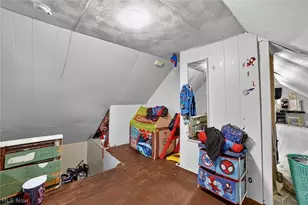 11201 Melba Ave, Loveland, OH 44104 - Photo 34