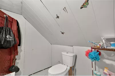 11201 Melba Avenue, Loveland, OH 44104 - Photo 32