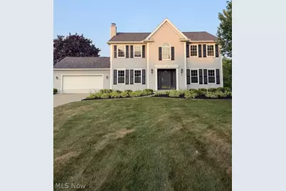 73 Lakecrest Boulevard, Hinckley, OH 44233 - Photo 2